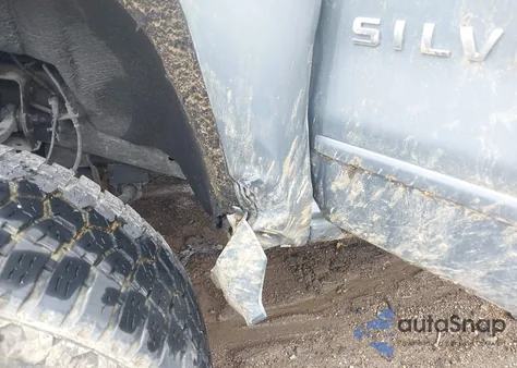 2015 Chevrolet Silverado 1500 1Lt из США, поврежденный, VIN 3GCUKREC2FG415120